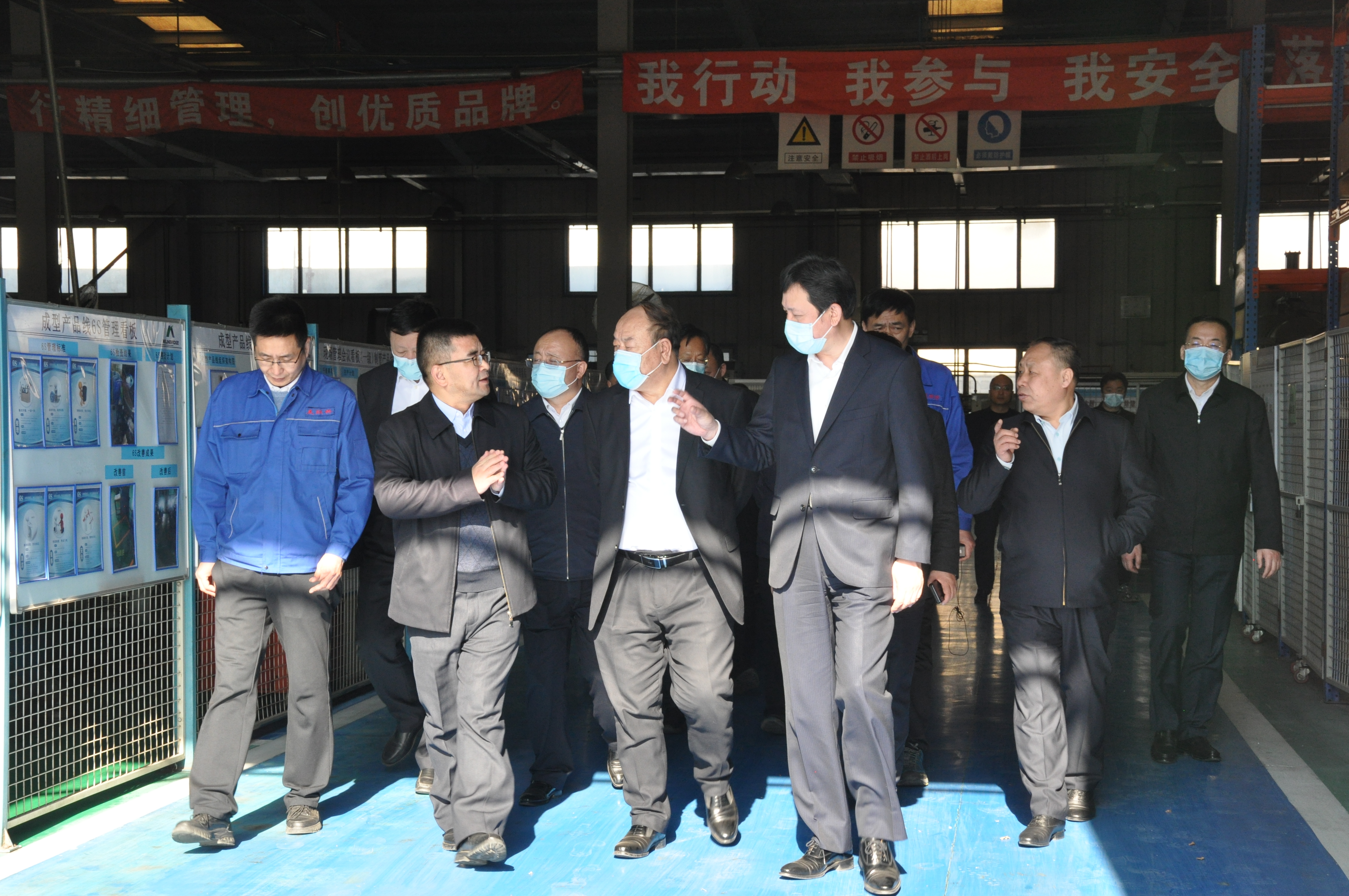 锦州市举行全市重点项目拉练检查 ——市委书记王德佳、市长靳国卫一行莅临尊龙凯时锦州工厂参观指导工作